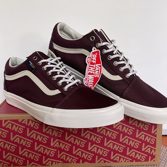 Vans Men’s Old Skool
Cordura Port Royale/Marsh
VN0A4BW2DOQ
Sneakers - Picture 4 of 16